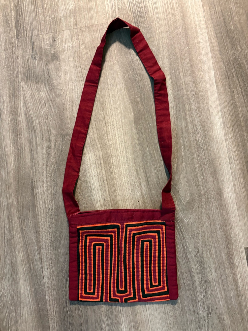 Panama Mola Kuna Falk Art - Mini Crossbody Purse - Red.